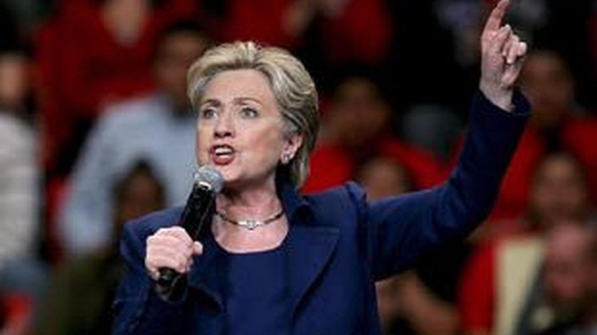 Imagen de archivo de la senadora demócrata Hillary Clinton en un acto de la campaña electoral. Foto: EFE