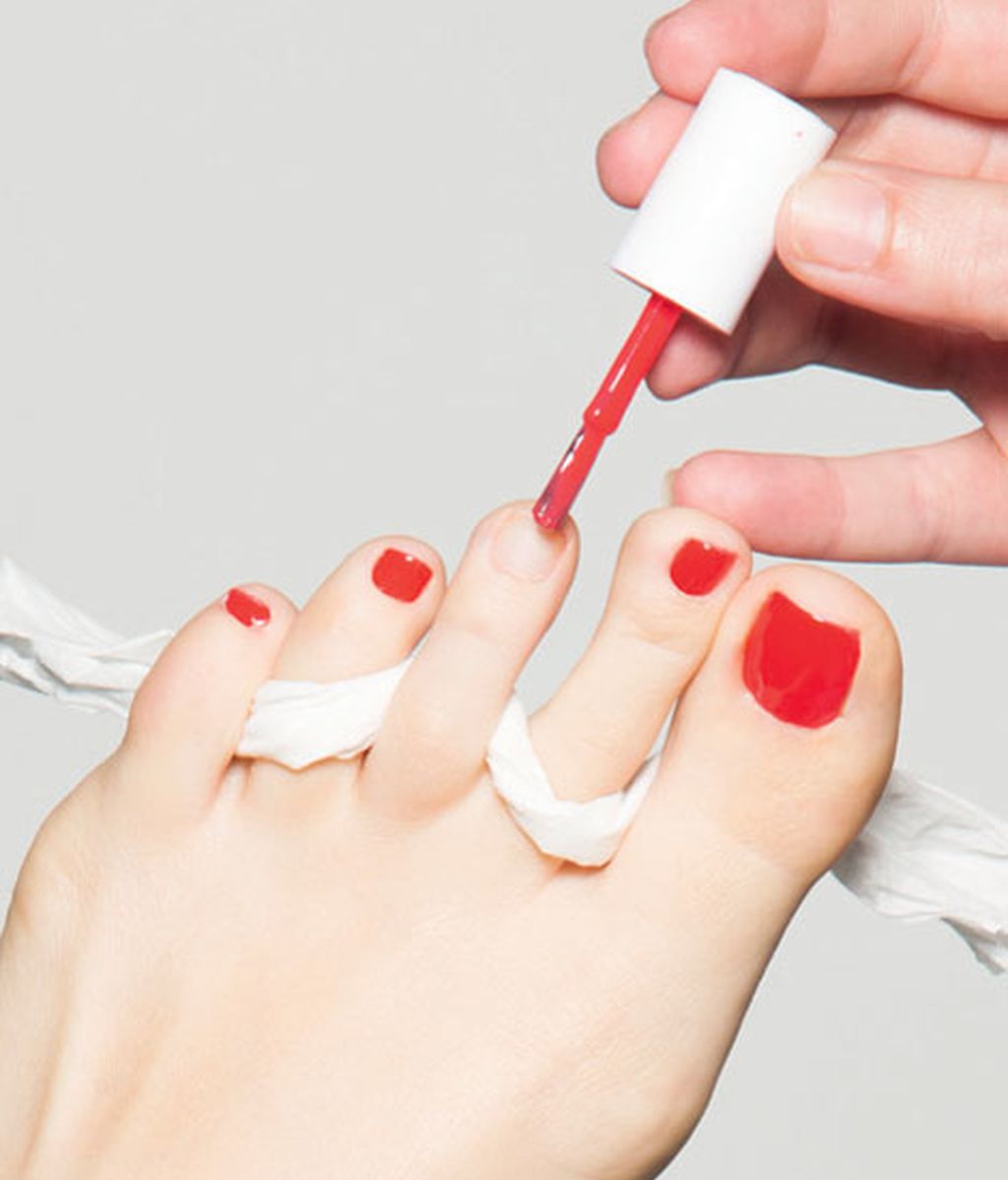 ¡Atrévete con el 'nail art'! Consigue estas uñas estilo St. Tropez, paso a paso