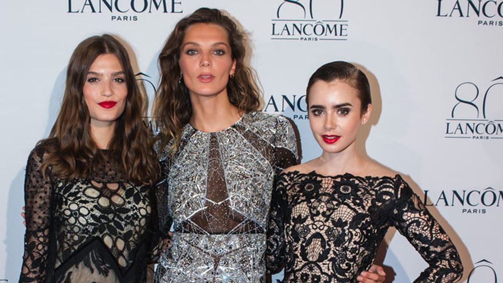 La embajadora Lily Collins junto a Alma Jodorowsky y Daria Werbowy