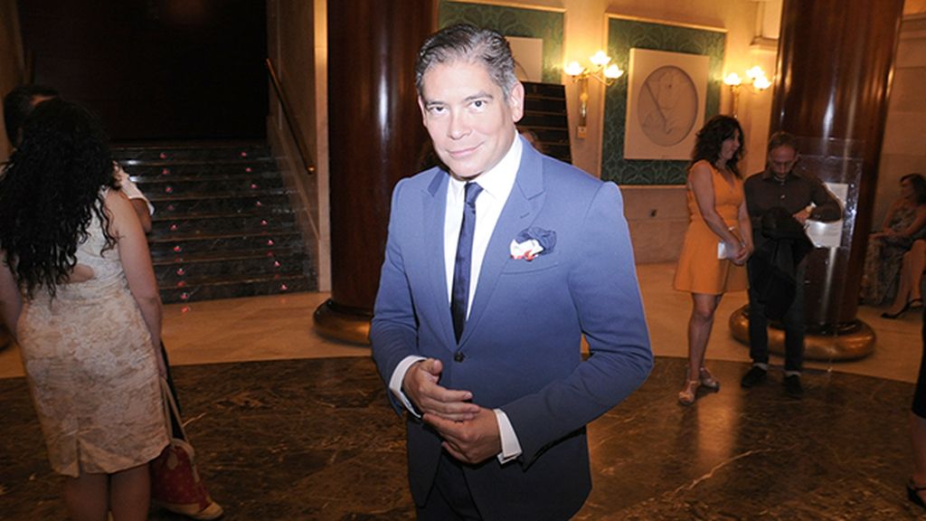 Las fans "VIP" de Alejandro Fernández llenan el Real