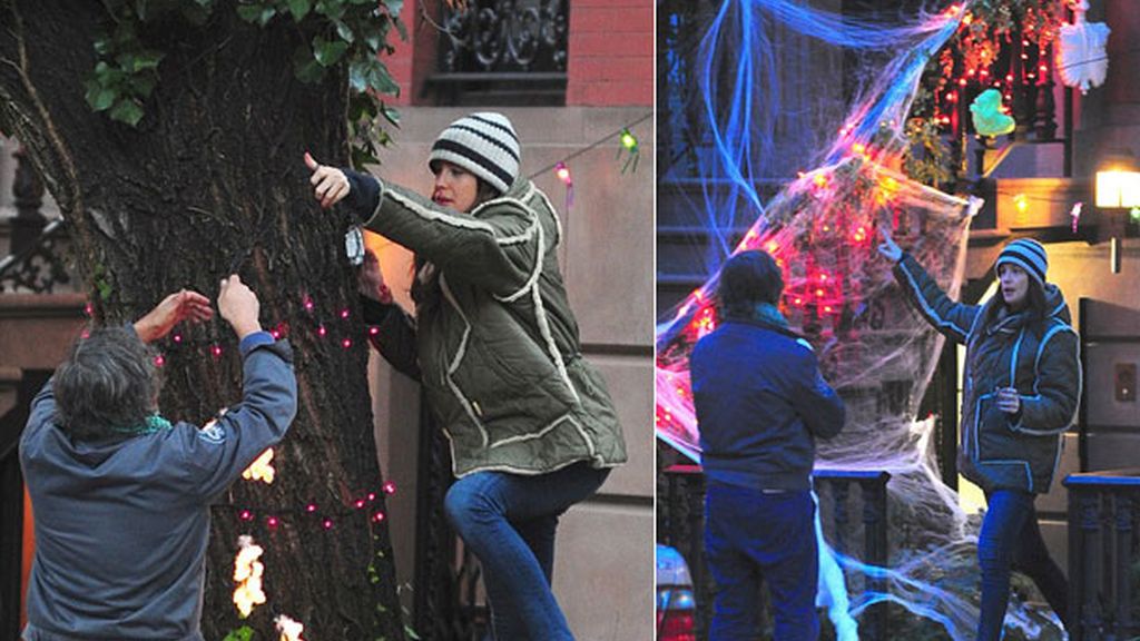 Liv Tyler, entre telarañas y calaveras de plástico