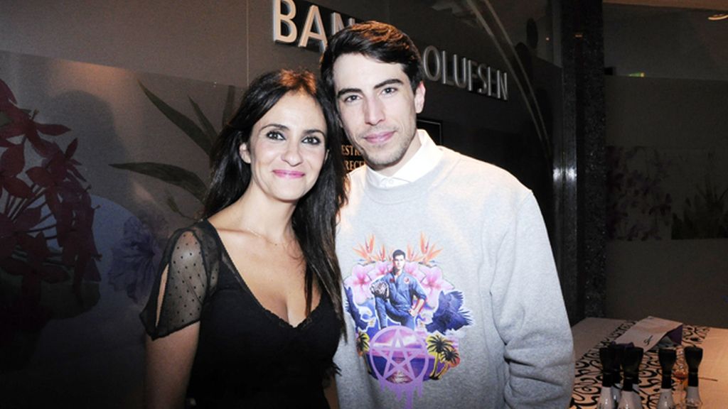 Junto a Melani Olivares