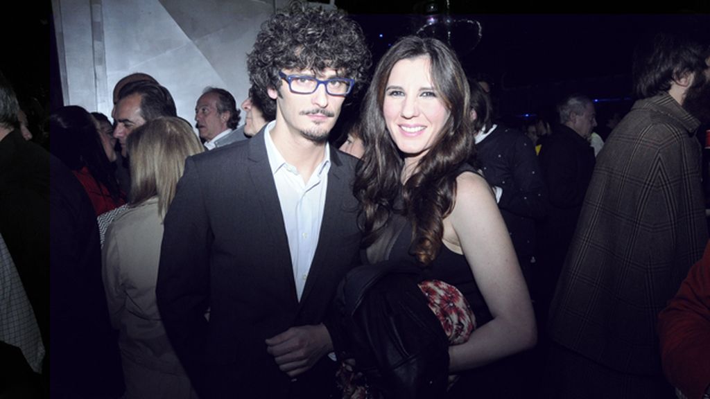 El actor Antonio Pagudo posó junto a la cantante Diana Navarro