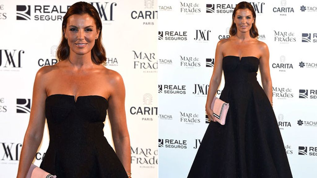 Mar flores, con un palabra de honor negro