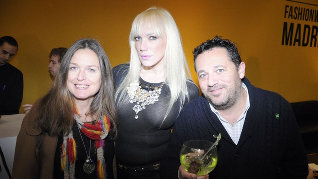 En el backstage con Juanjo Oliva y sus modelos