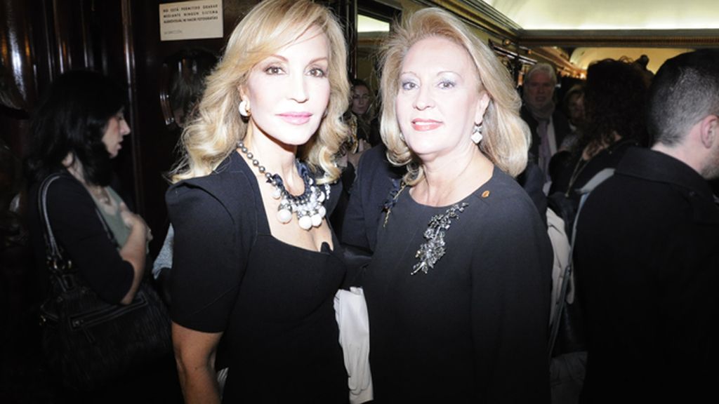 Paz Padilla y Lolita, sofocadas