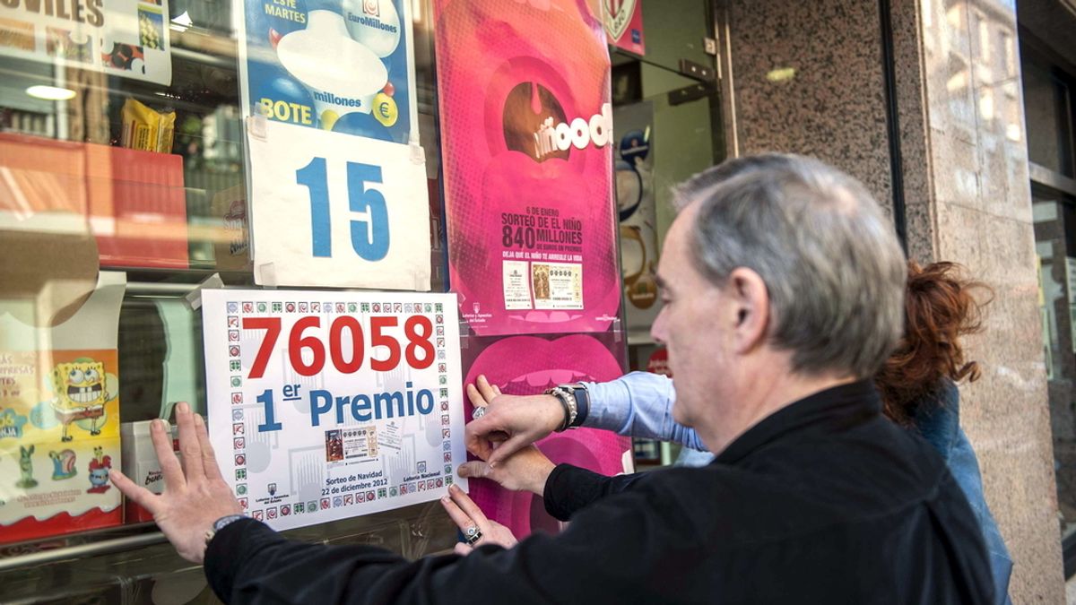 Un punto mixto de loterías de Denio vende un décimo del 76058, agraciado con el Gordo