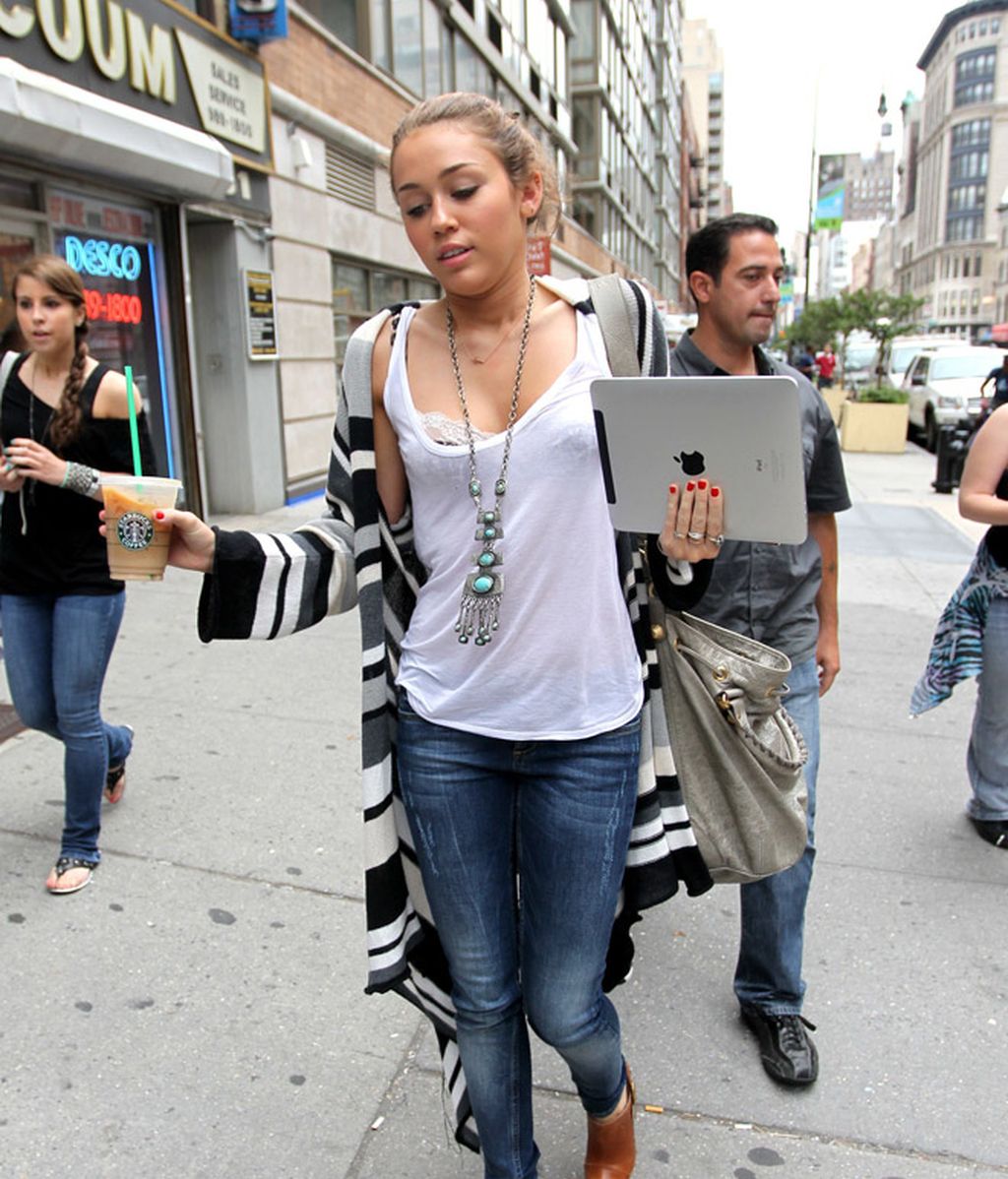 Del Papa a Sarah Jessica, famosos locos por las tablet