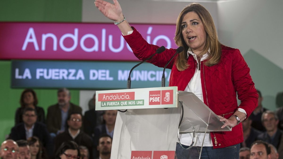 Susana Díaz en un acto con candidatos socialistas a las elecciones municipales