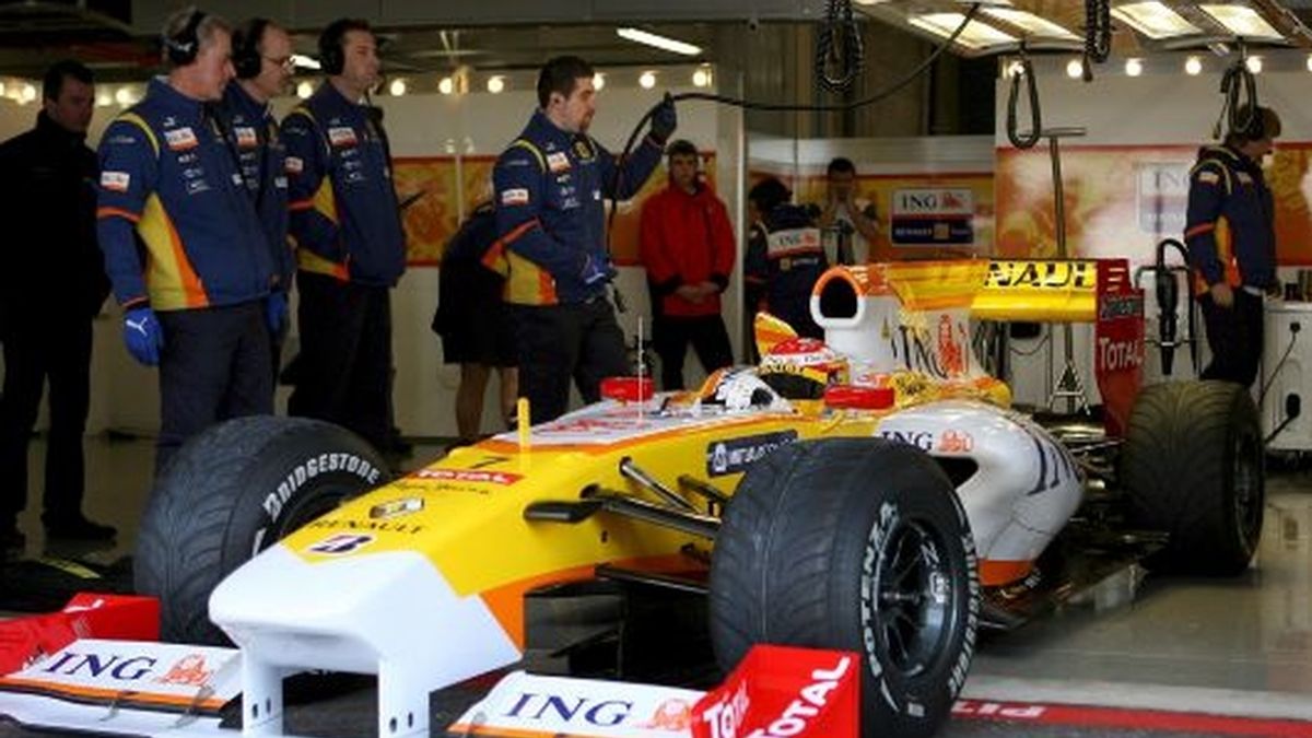 Alonso, por fin en el R-29. FOTO: EFE.