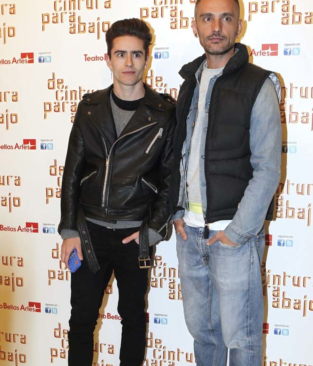 Carmen Lomana de líder africana; Bimba Bosé con escote juguetón...