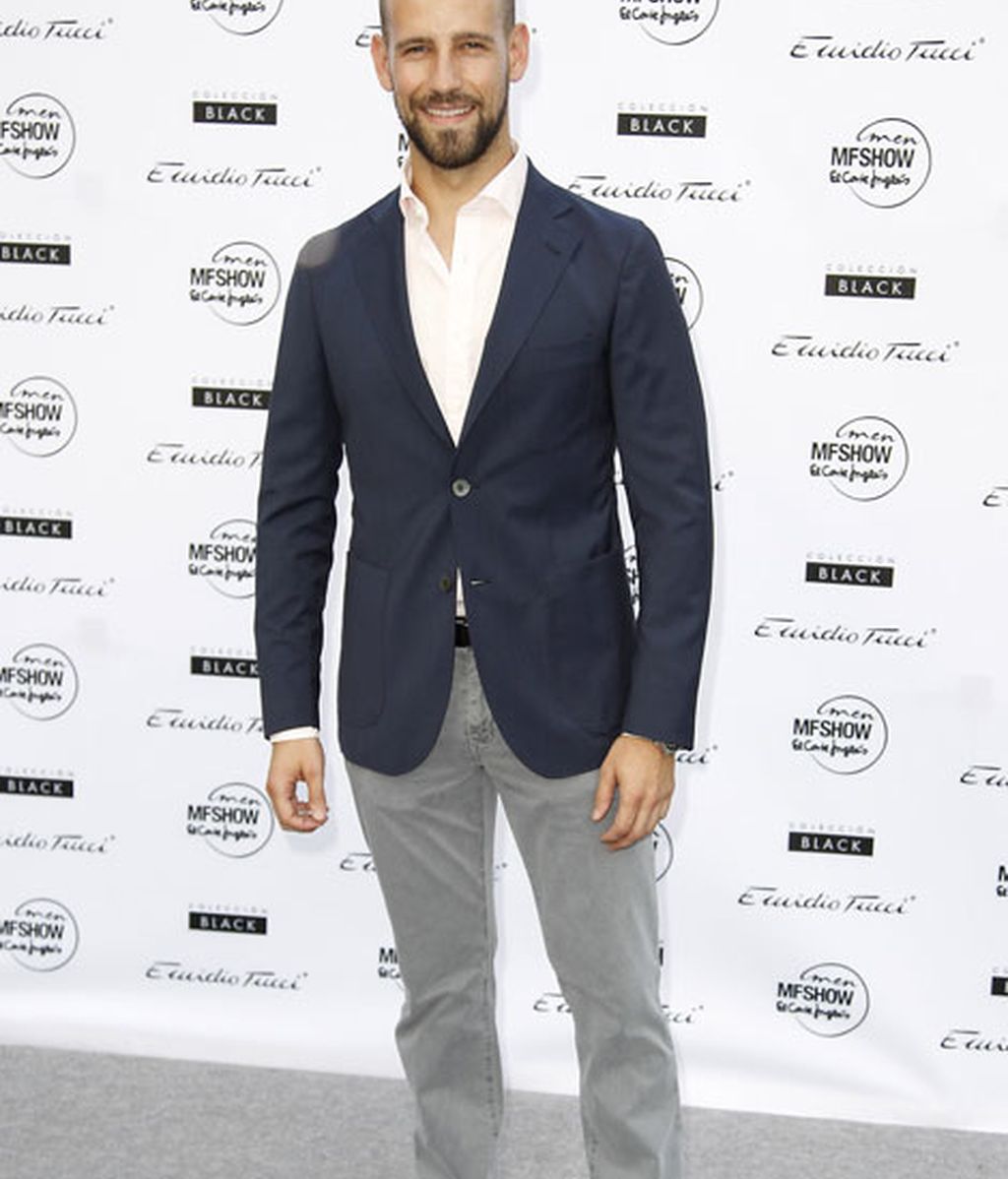 Gonzalo Miró optó por un look sencillo y elegante