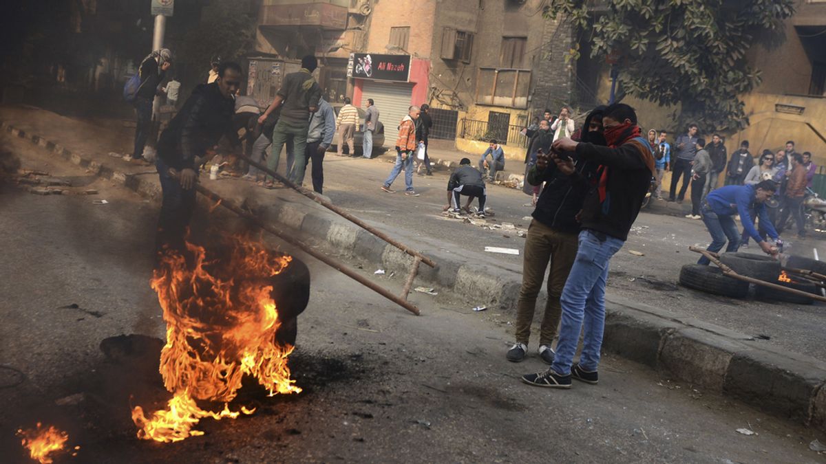 Al menos 49 muertos, 247 heridos y más de 1.000 detenidos en los enfrentamientos en Egipto