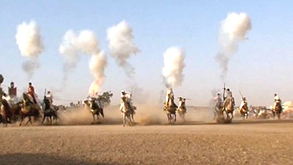 A las afueras de Marrakech... un espectáculo centenario de los marroquíes