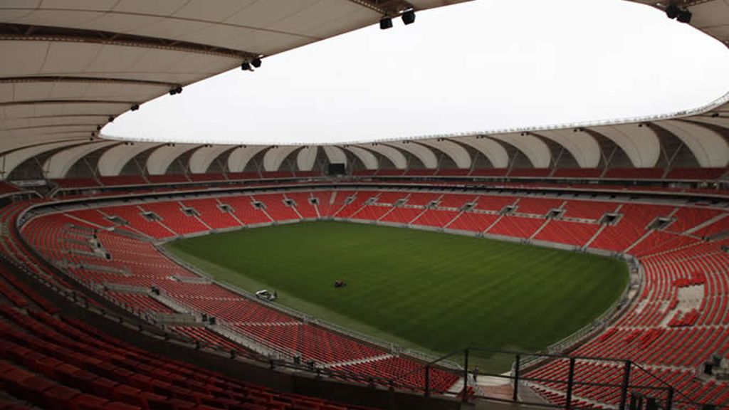 El Estadio Nelson Mandela, en la bahía Nelson Mandela (Puerto Elizabeth)