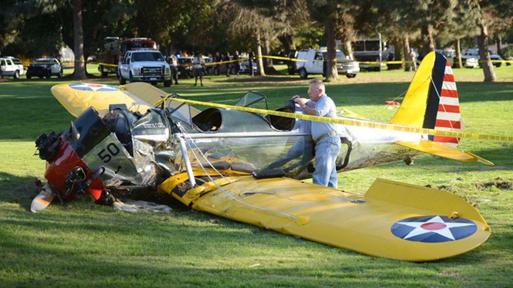 El actor sufre un accidente con una de sus avionetas