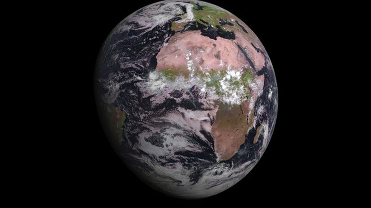 El satélite meteorológico MSG-4 envía su primera imagen de la Tierra