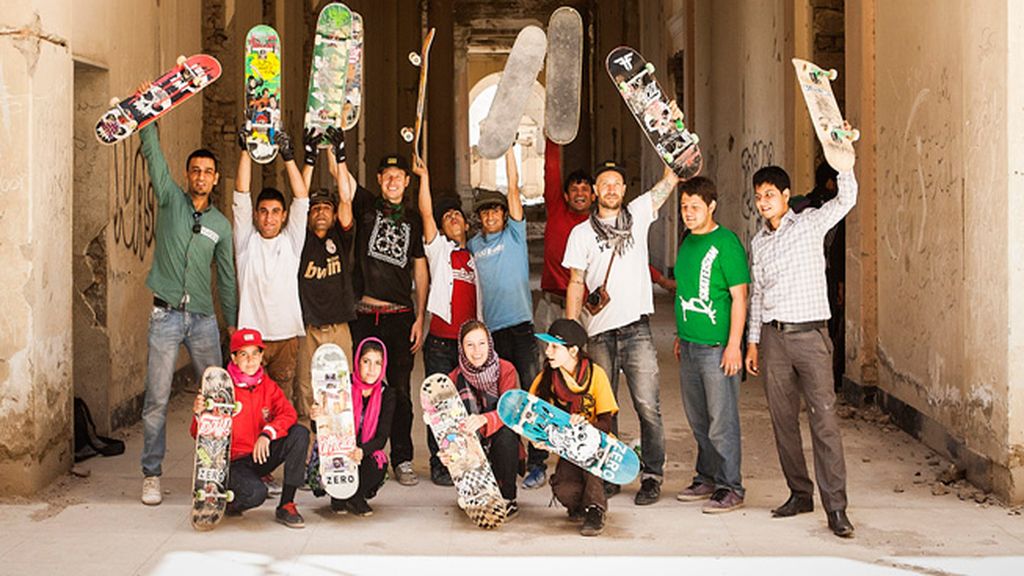 Niñas de la calle, salvadas por el skate