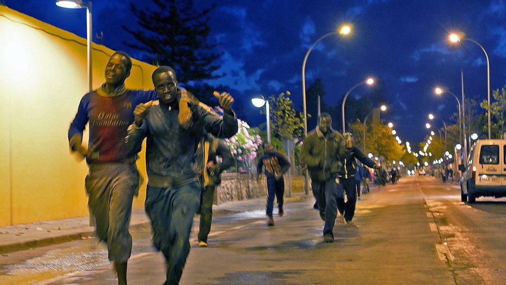 30 inmigrantes logran saltar la valla de Melilla