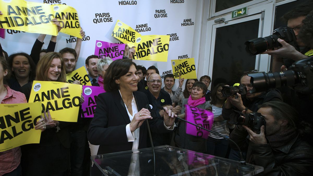 Anne Hidalgo, favorita a la alcaldía de París tras la primera vuelta de las elecciones municipales