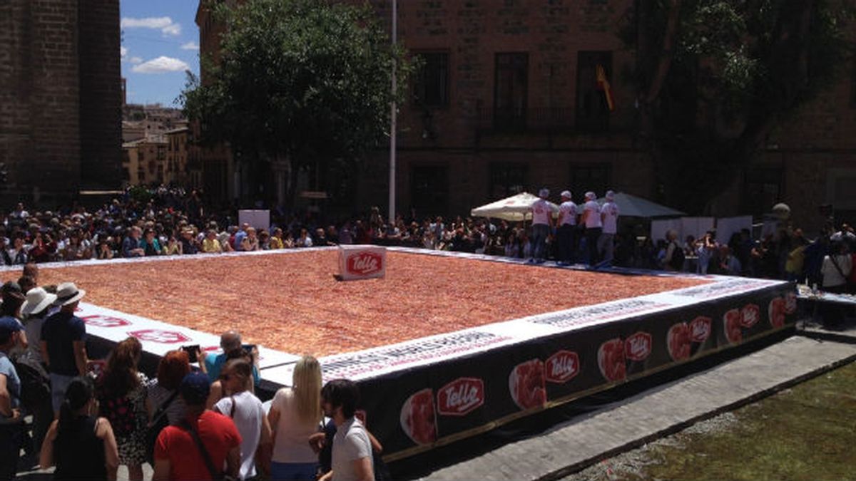 Toledo entra en el Guinness con el plato de jamón más grande del mundo