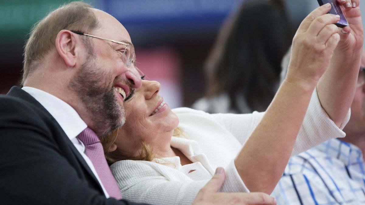 Elecciones Europa. Schulz afirma que "luchará por cerrar" los paraísos fiscales e incide en que su prioridad es el empleo.