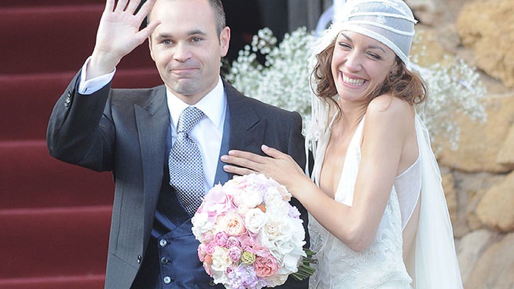La boda de Andrés Iniesta y Anna Ortiz: veraniega, culé y tuiteada