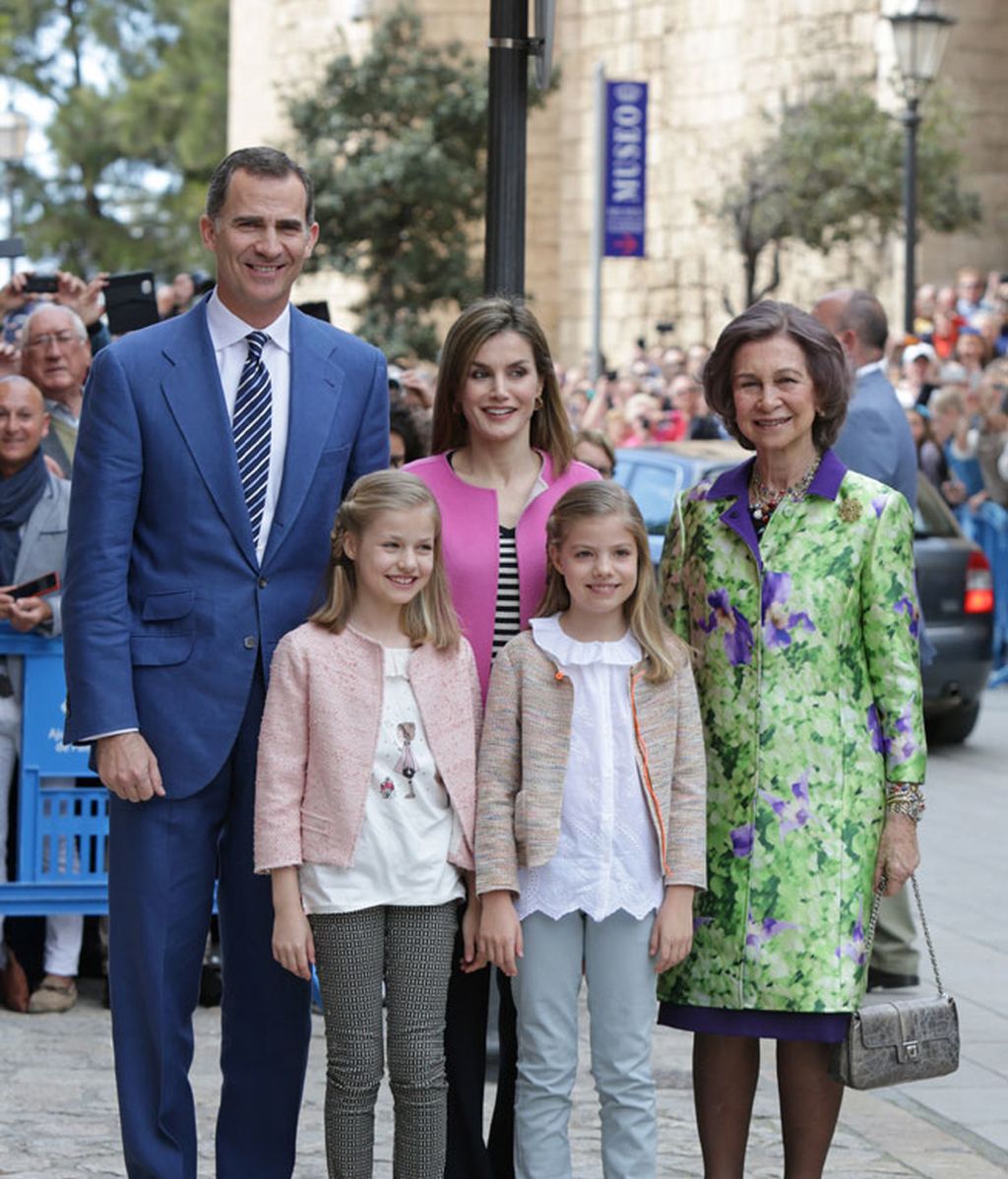 La Familia Real pone el toque de color a la Misa de Pascua en Mallorca