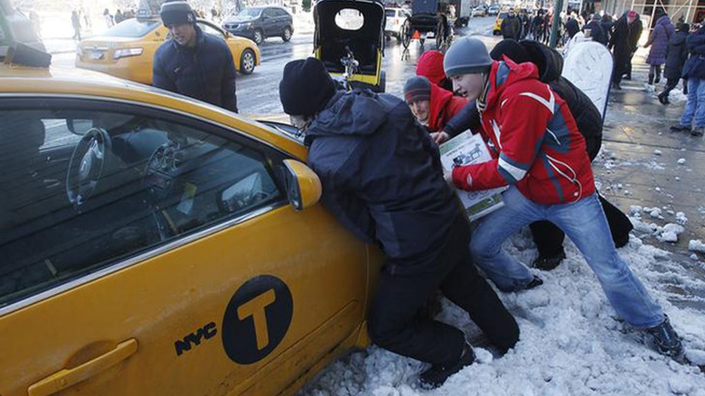 Llega a EEUU la supertormenta de nieve 'Nemo'