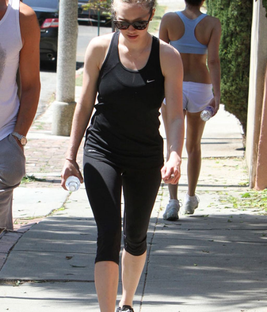 Amanda Seyfried hace deporte con el amor de su vida... su perro Finn