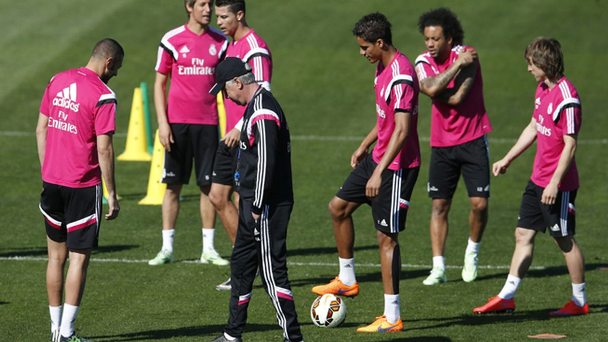 Entrenamiento Previo frente al Granada del Real Madrid