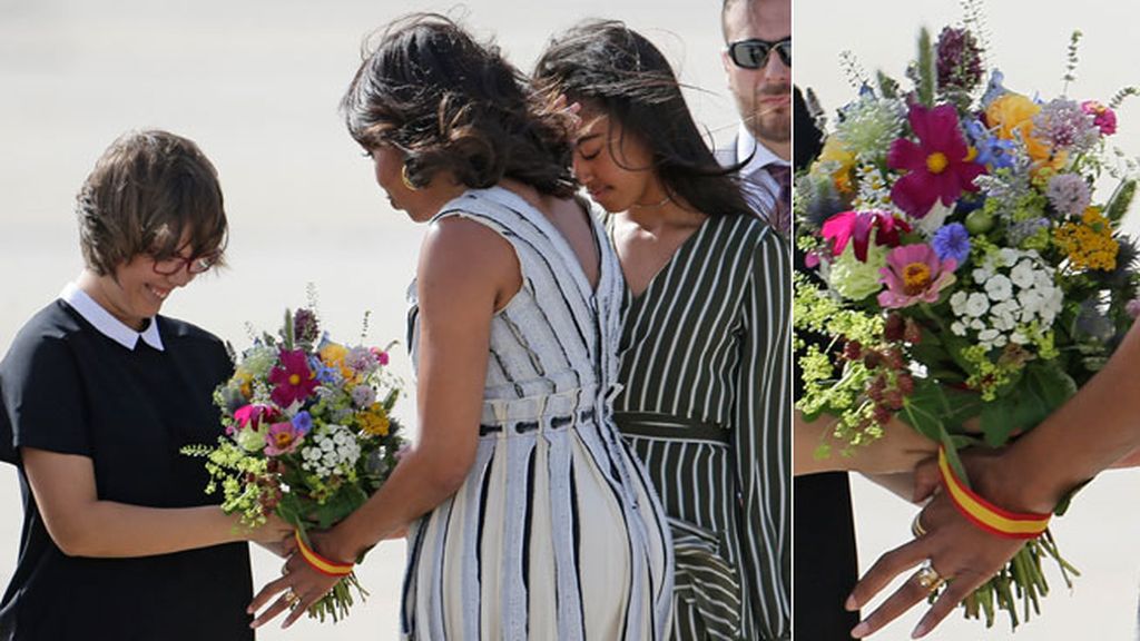 Michelle, Malia, Sasha y Marian en la base de Torrejón de Ardoz