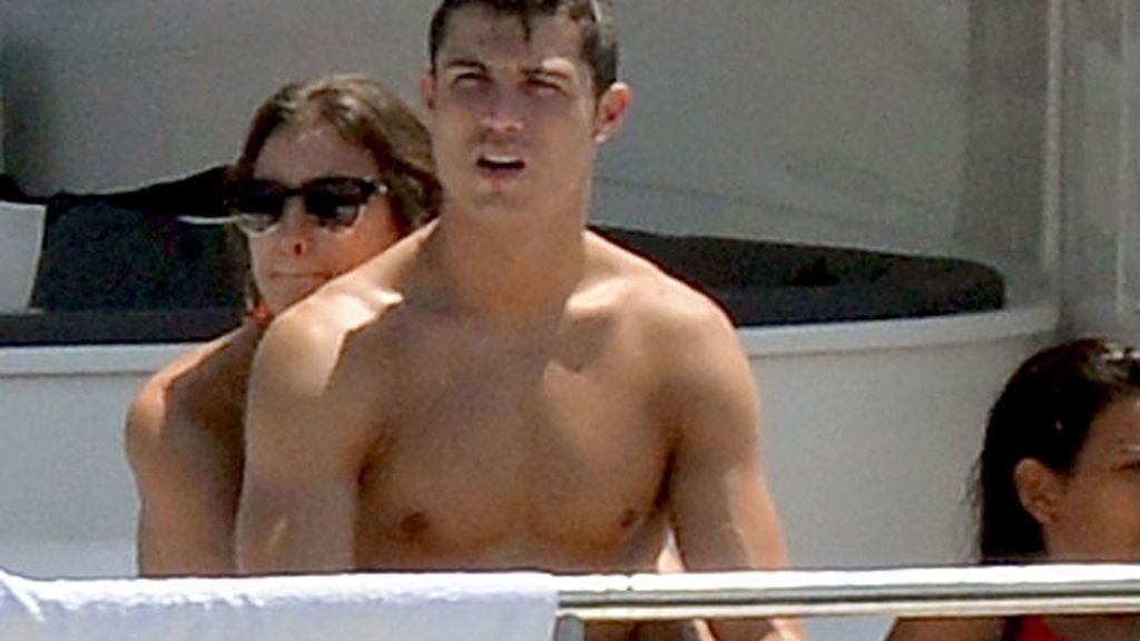 Cristiano se deshizo en cuidados con su hijo