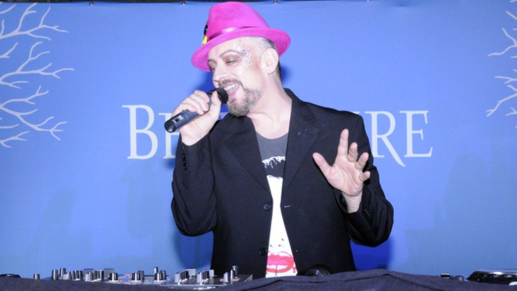 Boy George también se animó a cantar durante su sesión