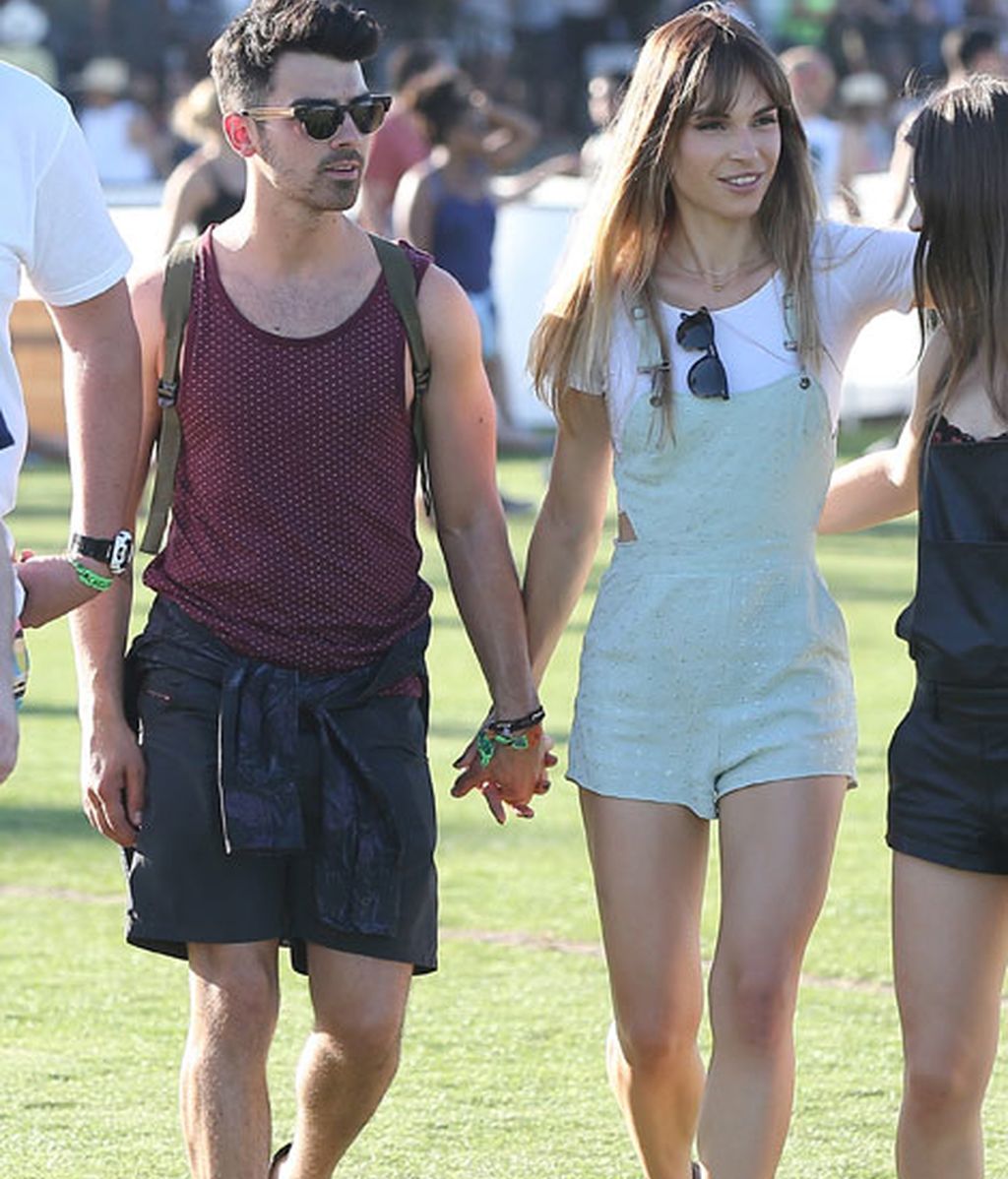 Joe Jonas y su novia Blanda Eggenschwiler