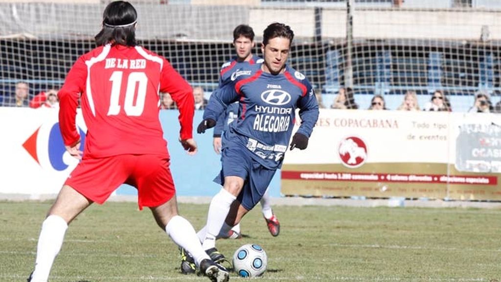 Bustamante y Maxi Iglesias, aficionados al fútbol solidario