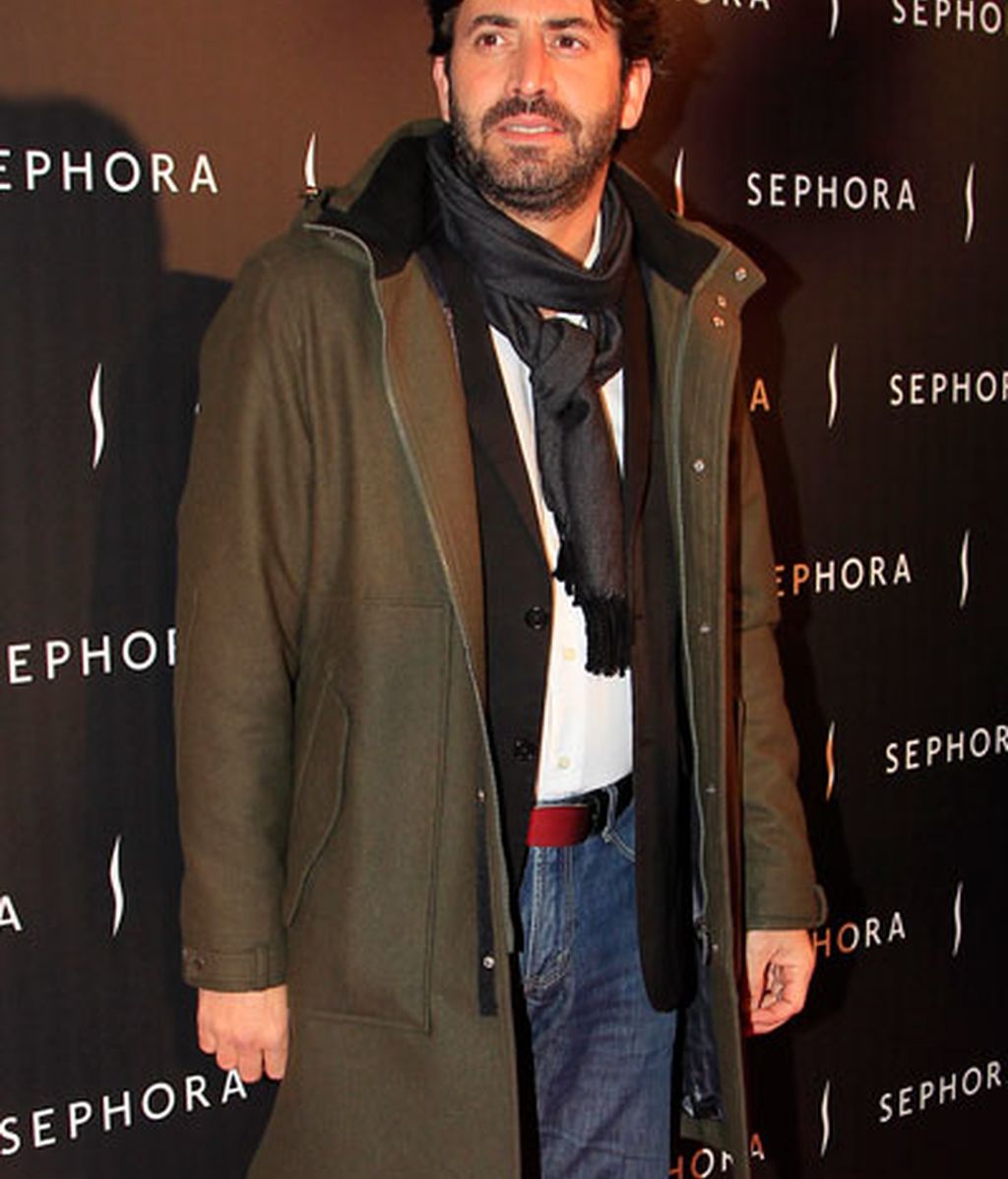 Amaia Salamanca vuelve de visita a España