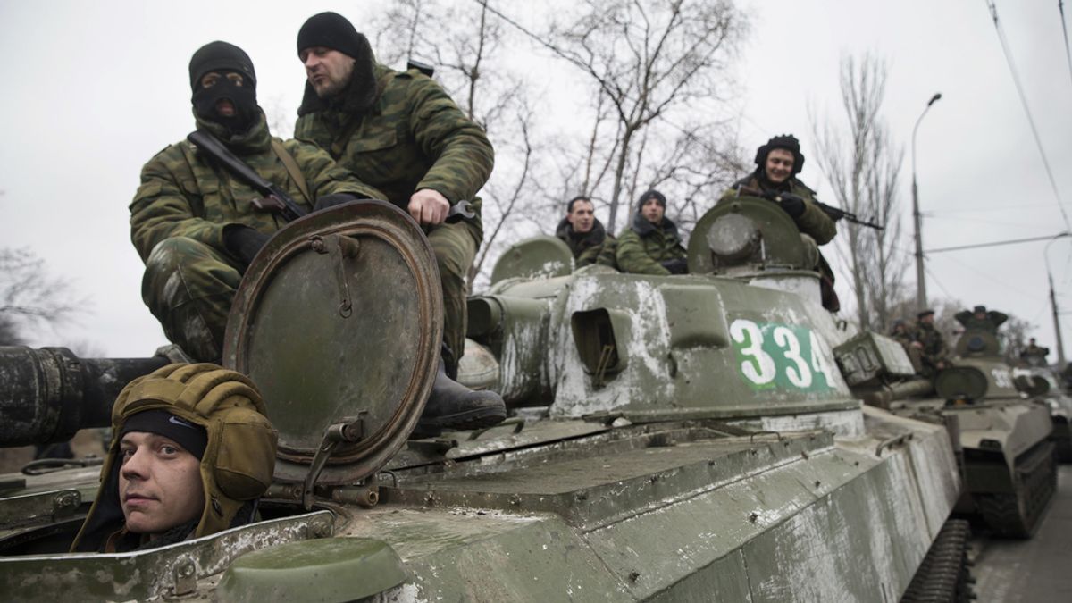 Los separatistas de Donetsk terminan la retirada de armamento pesado