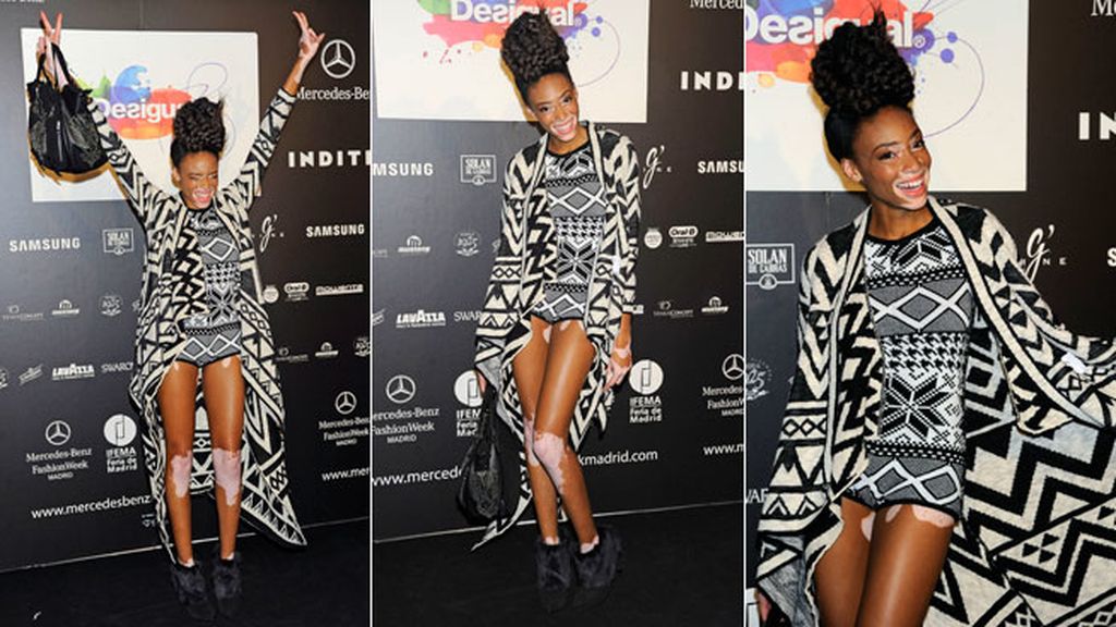 Chantelle Winnieen el desfile de Desigual