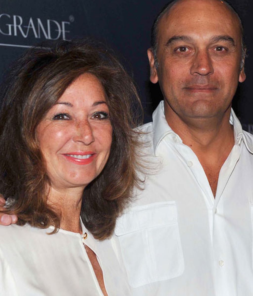 Ana Rosa Quintana y su marido llevan muchos años veraneando en Sotogrande