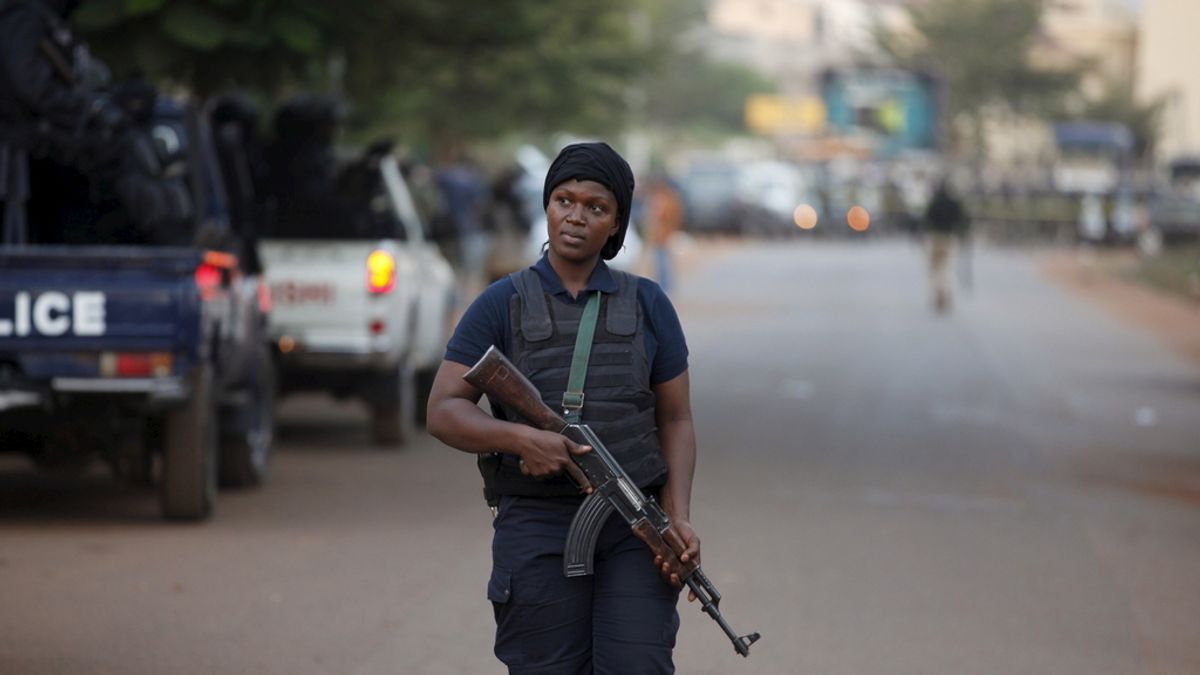 Una policía de Mali tras el ataque