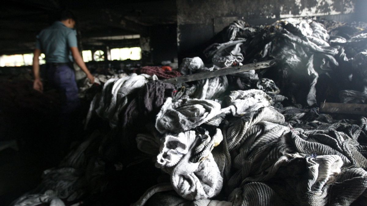 Siete muertos en el incendio de una fábrica textil de Dacca