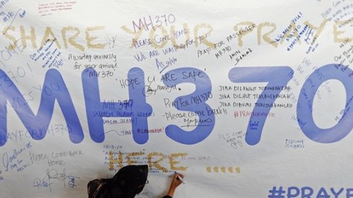 Autoridades australianas confían en encontrar la caja negra del vuelo MH370 en una semana