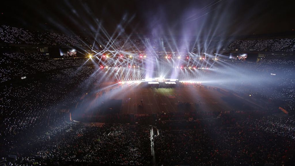 Kevin Costner y Hugh Jackman, bailan a ritmo de Bruno Mars en la Super Bowl