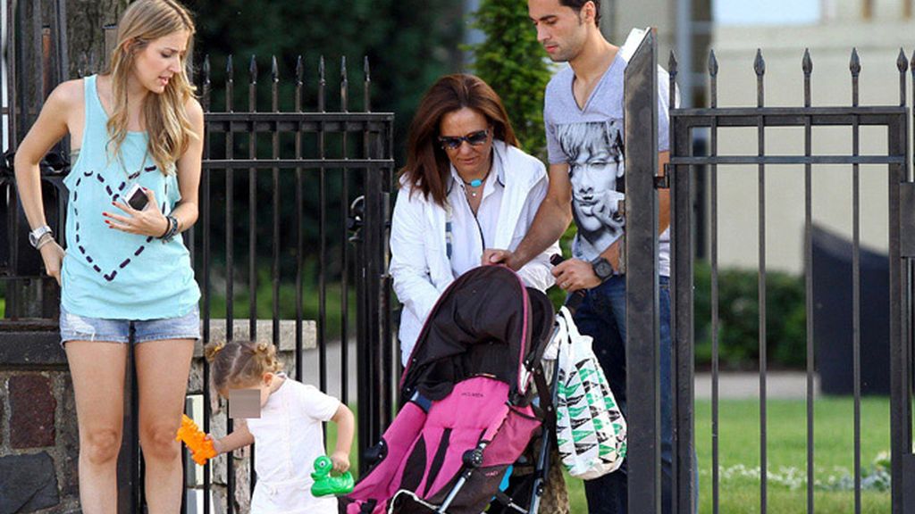 Fernando Torres y Álvaro Arbeloa, pasan el día con sus mujeres e hijos