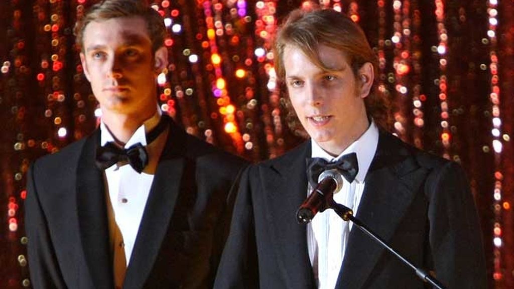 Andrea, Carlota y Pierre Casiraghi se hacen con el mando