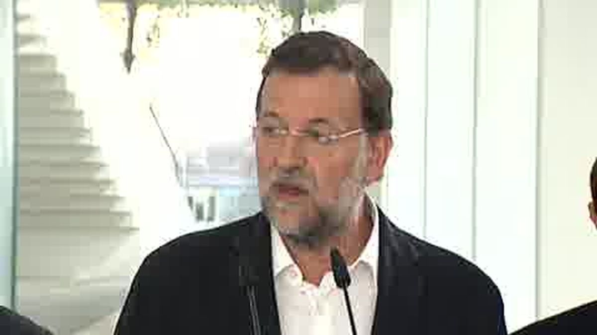 Rajoy hace "responsable" a Zapatero de los "ataques" al PP