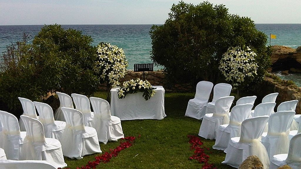 Iniesta, una boda con vistas al mar