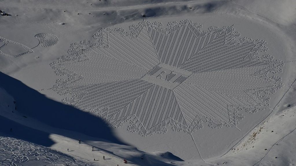 Inmensas obras de arte sobre la nieve