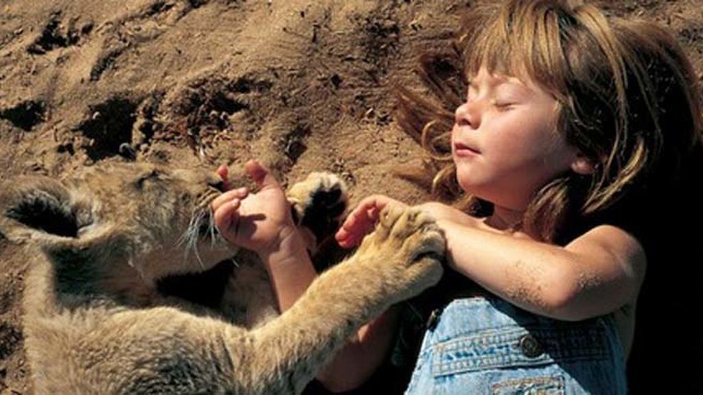 La vida de una niña que se crio en la selva africana